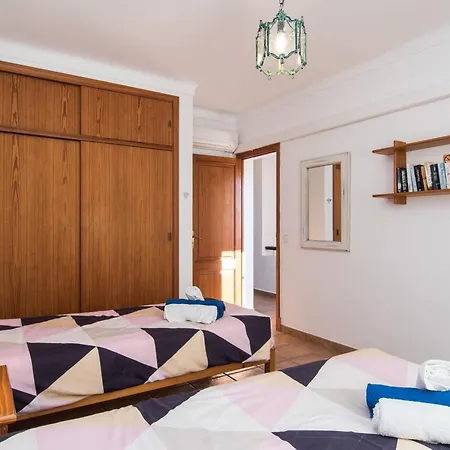 Fantastische Mit Ueberdachter Terrasse בית נופש *