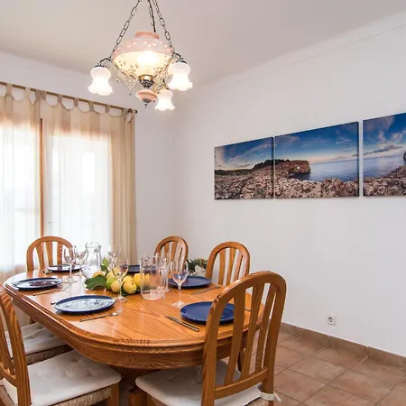 Fantastische Mit Ueberdachter Terrasse בית נופש