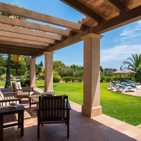Fantastische Mit Ueberdachter Terrasse * S'Horta